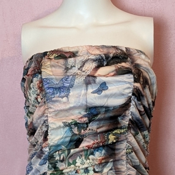 PrettyLittleThing Multi Renaissance Print Woven Ruffle Frill Hem Bandeau Dress 6 - Picture 2 of 7